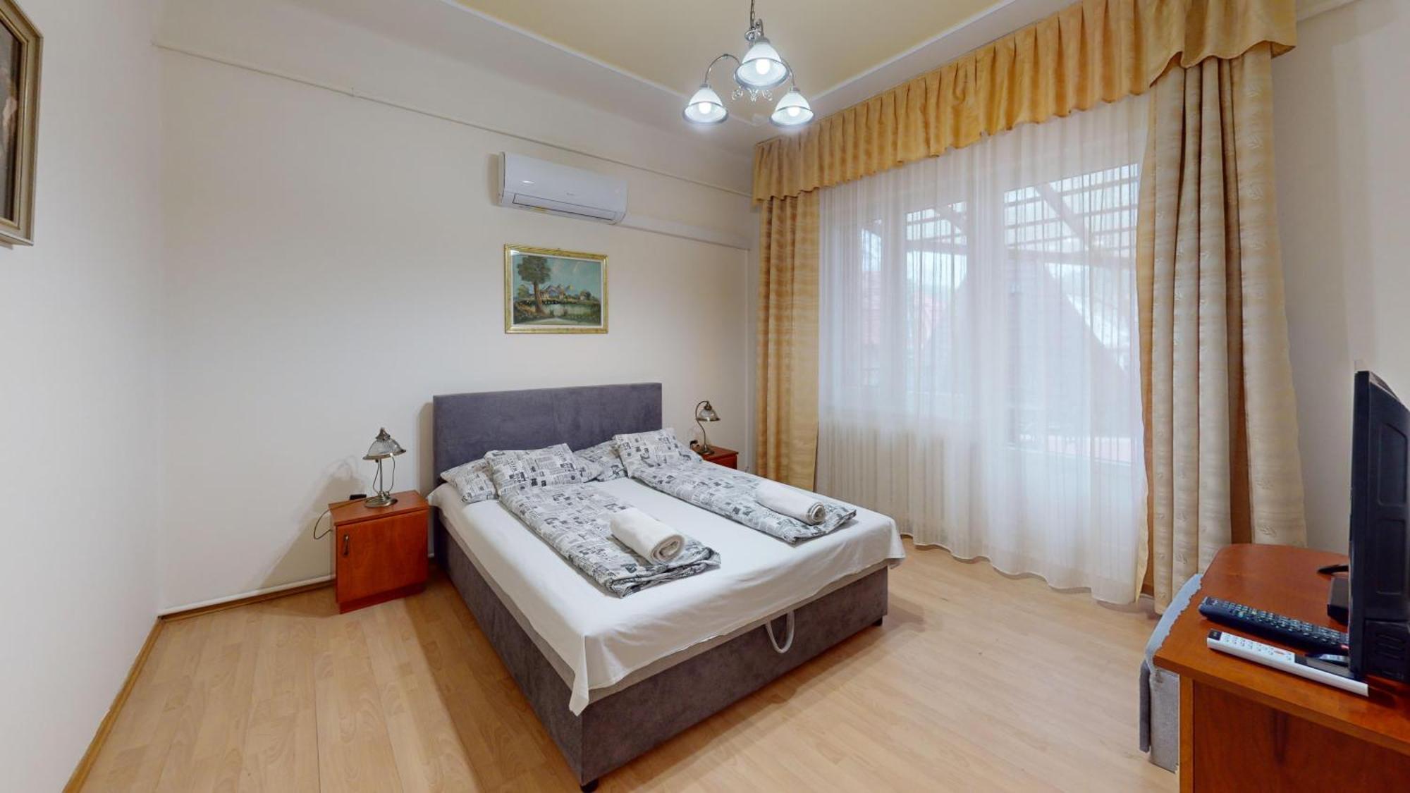 Herczeg Apartment ميسكولك المظهر الخارجي الصورة