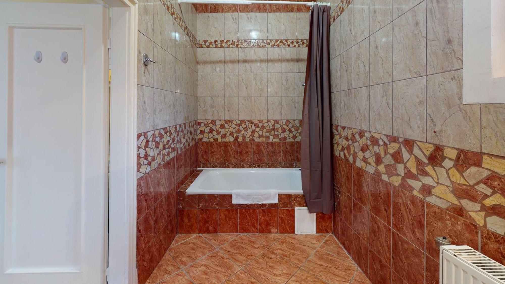 Herczeg Apartment ميسكولك المظهر الخارجي الصورة